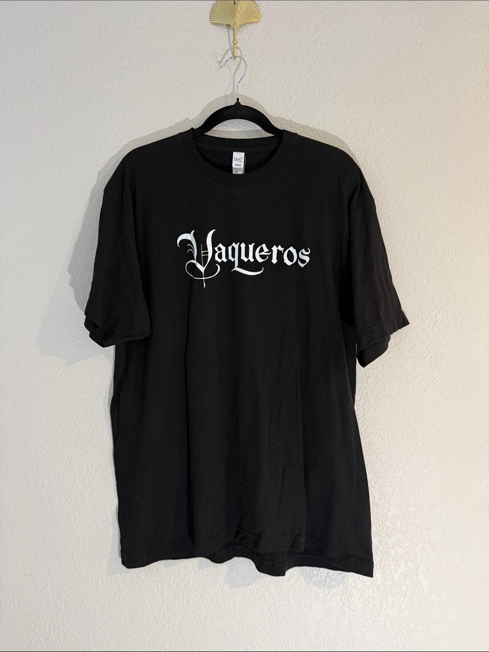 Vaqueros Texas BBQ San Fronteras graphic tee unisex medium
